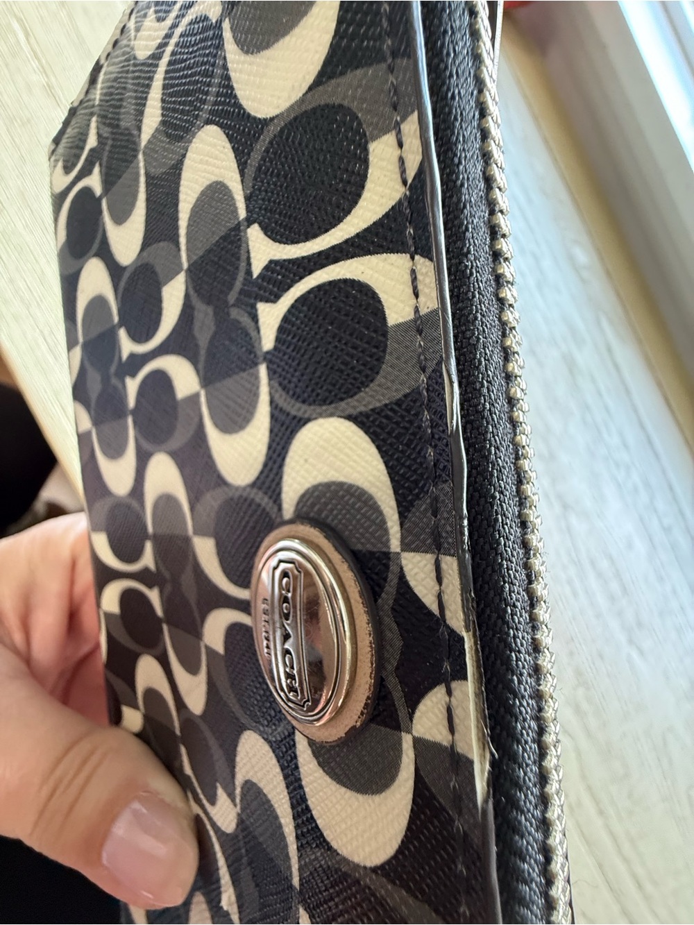 Coach Signature Pattern Wallet - Picture 12 of 14